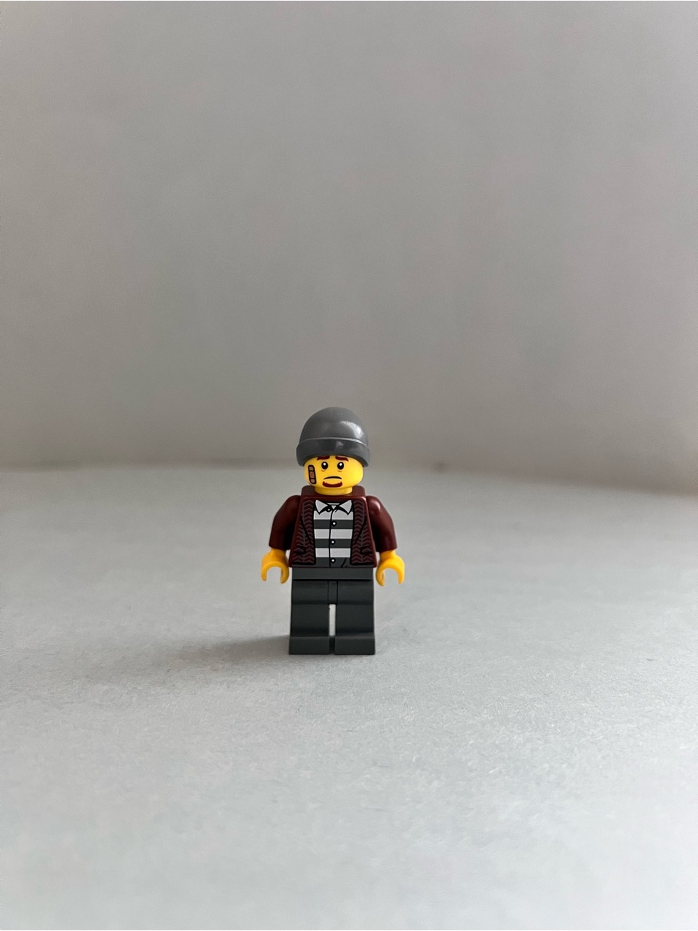 LEGO City Crook Frankie Lupelli Minifigure